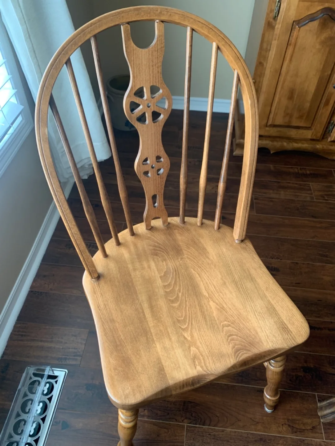 Dining Room Set - Maple image indicator(4)