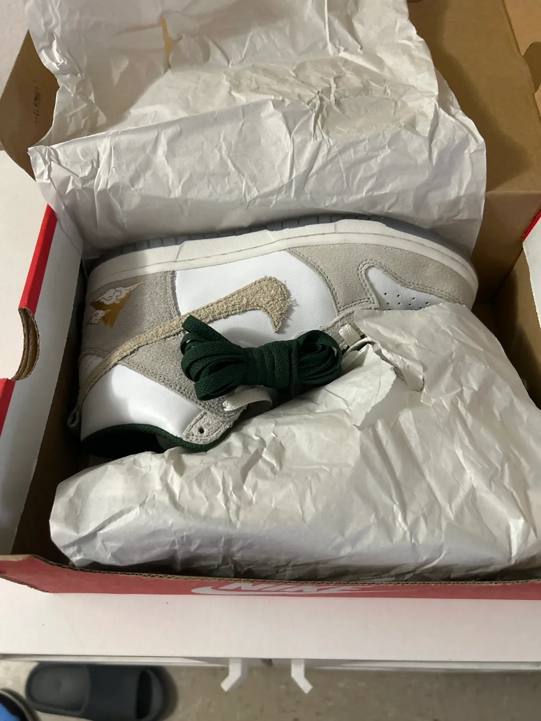 Nike Dunk High (GS) Summit White/Desert Ore - Size 5.5Y image indicator(4)