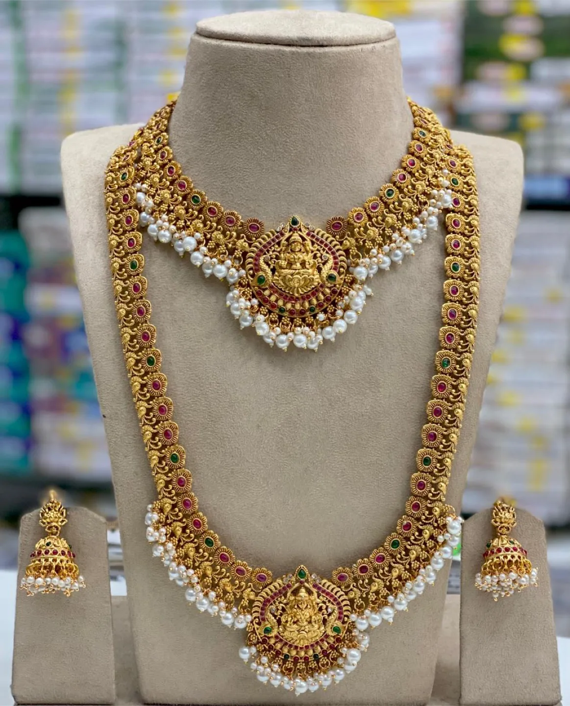 Indian Bridal Jewellery Set - Necklace & Earrings thumbnail