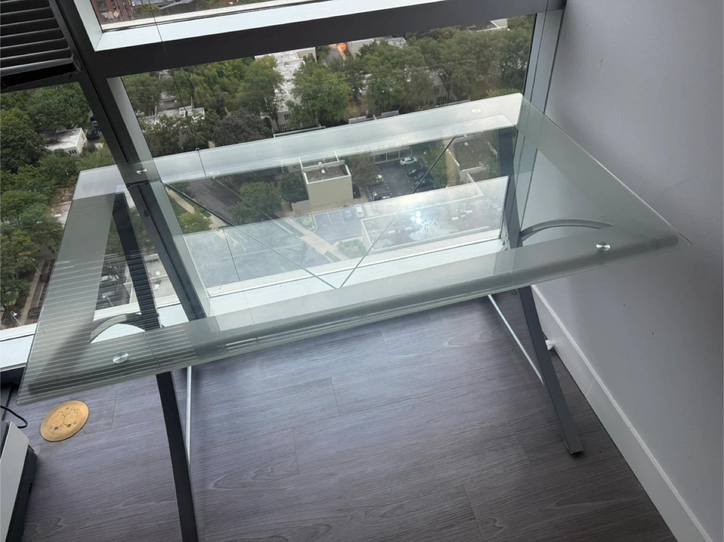 Glass desk! South loop pick up - photo 2