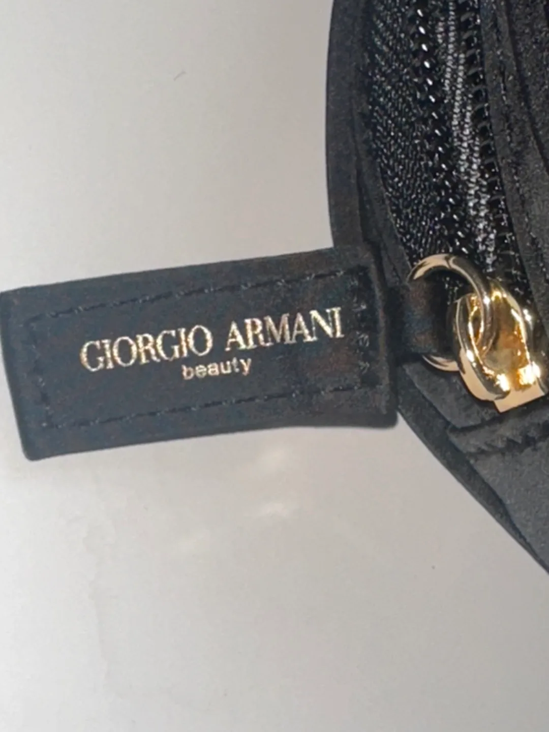 Giorgio Armani Pouch image indicator(2)
