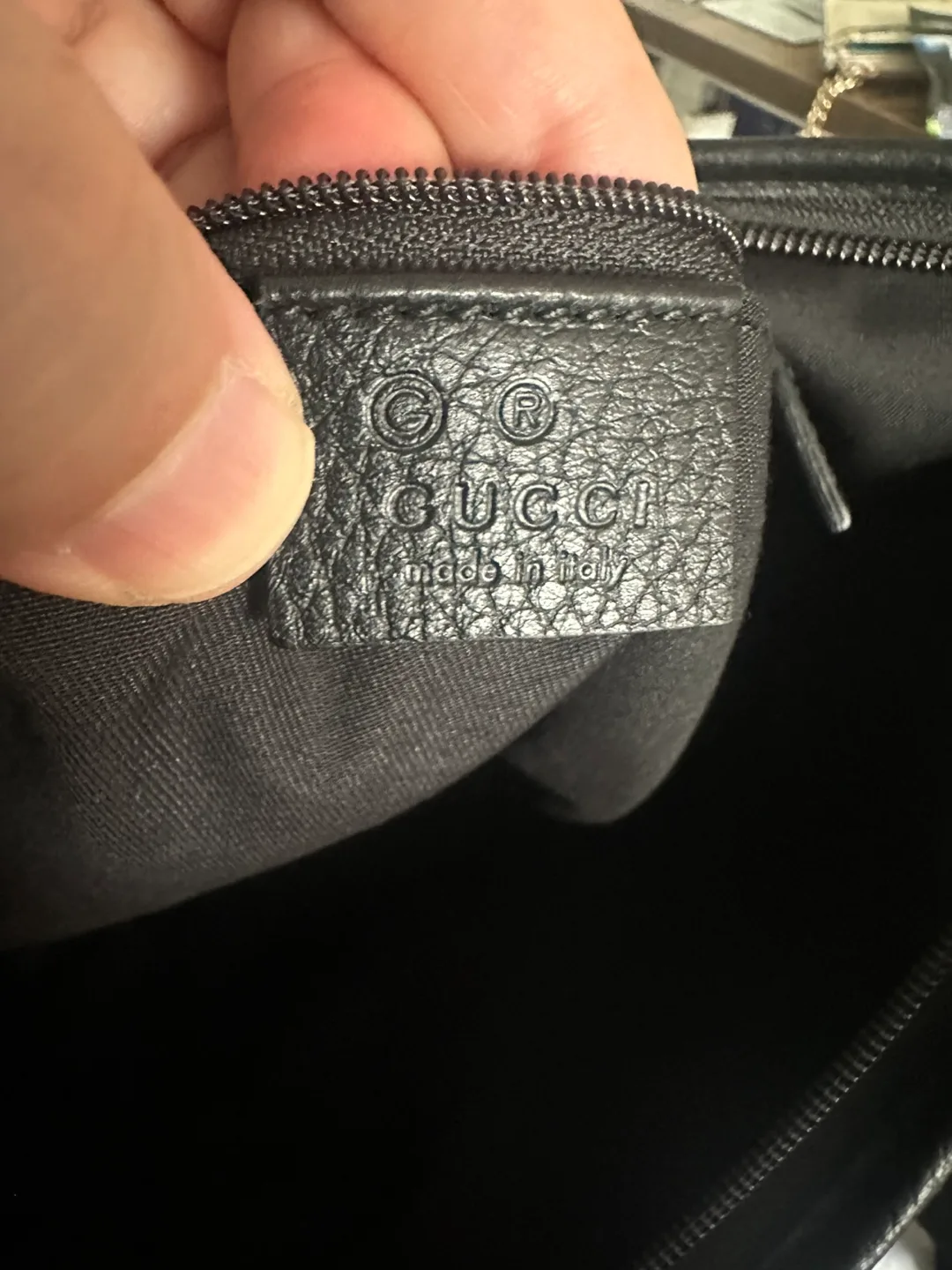 Gucci Black Leather Shoulder Bag image indicator(5)