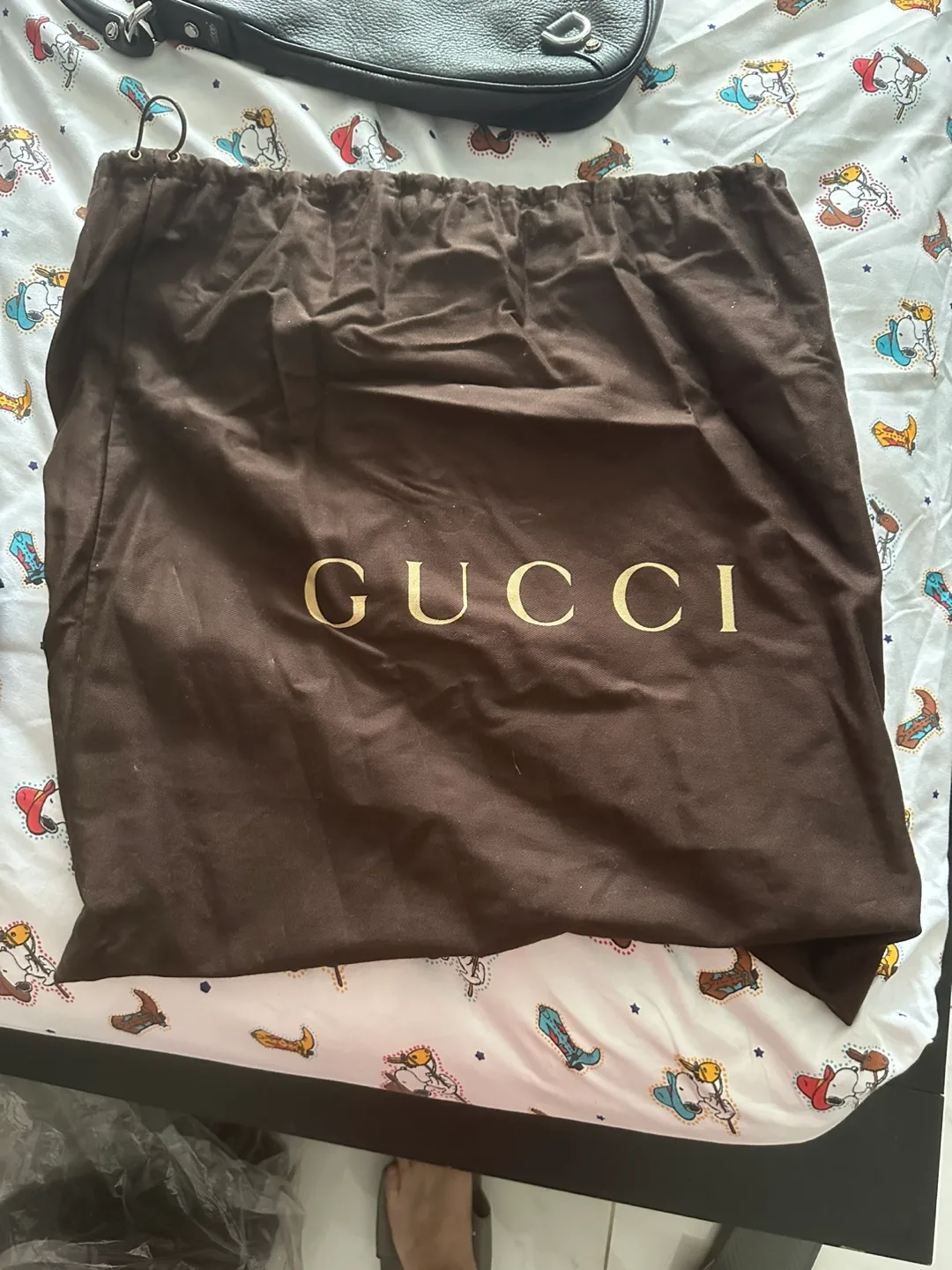 Gucci Black Leather Shoulder Bag image indicator(6)