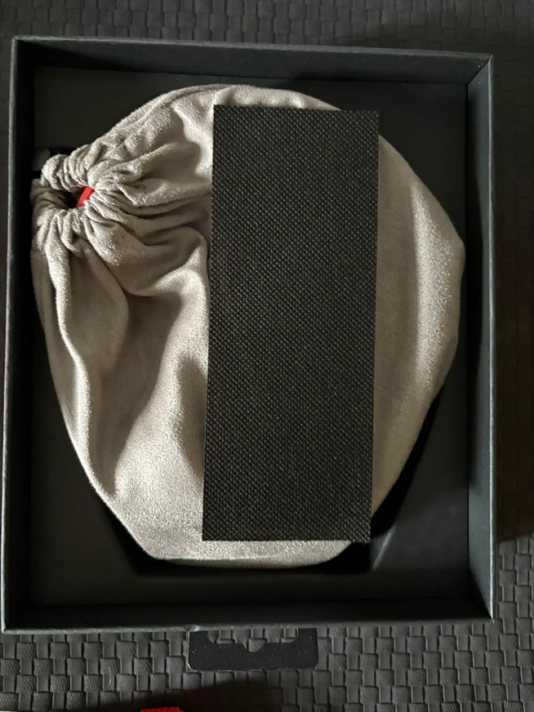 Beats EP On-Ear Headphones - Red image indicator(6)