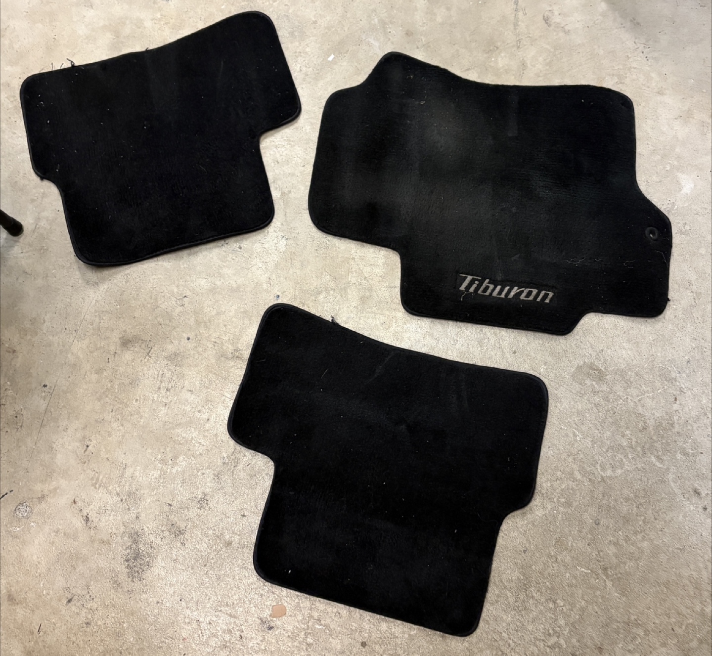 Hyundai Tiburon Black Floor Mats - Set of 3