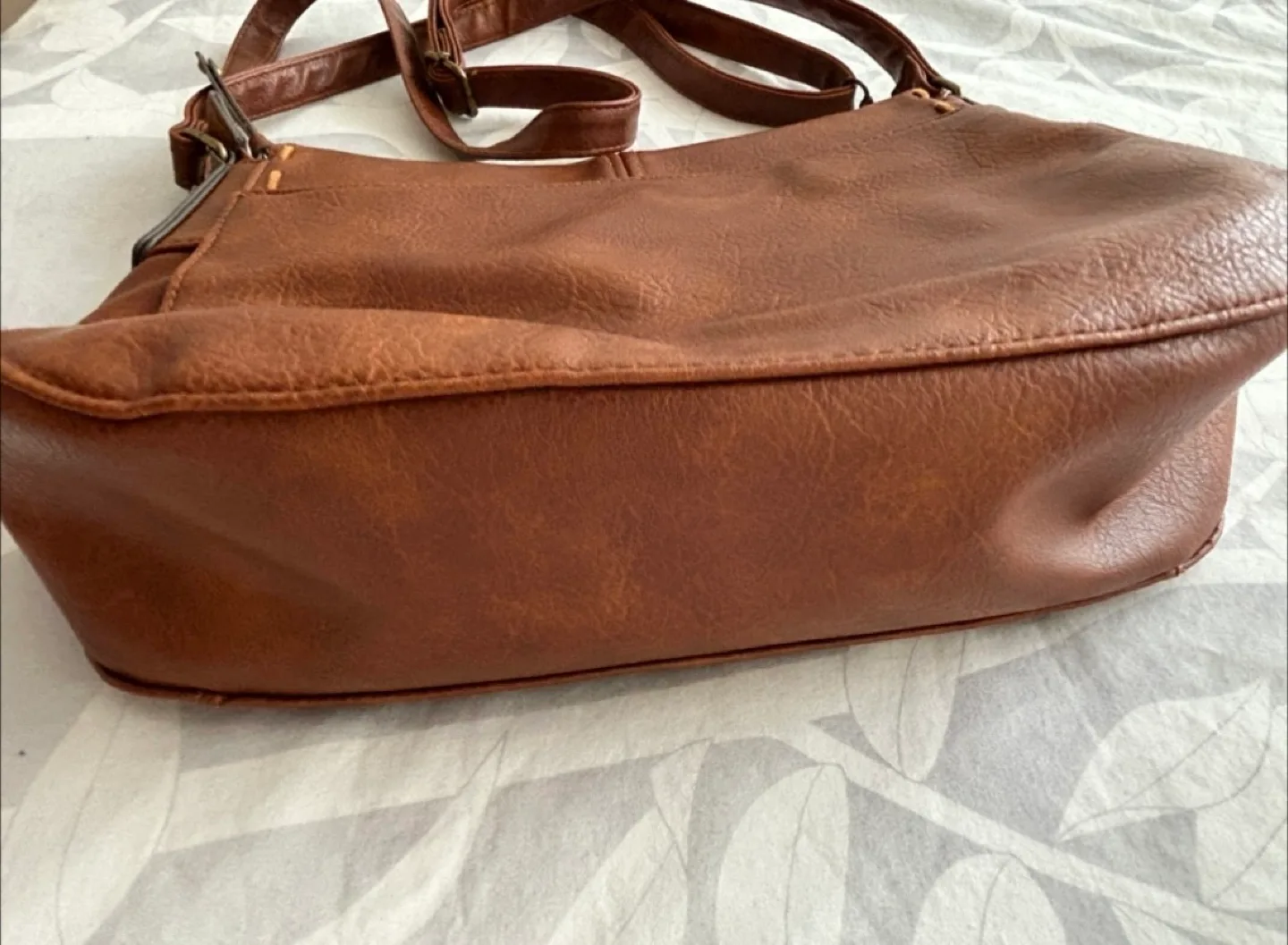 Brown real leather shoulder/Crossbody Bag(new) image indicator(4)