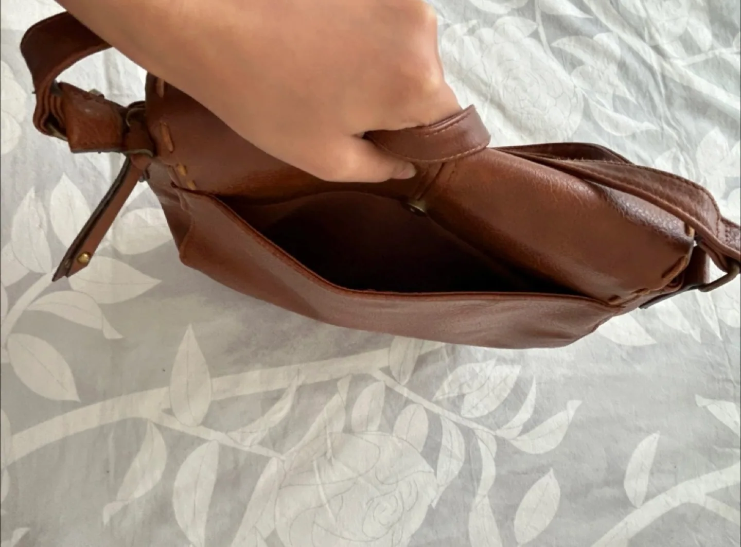 Brown real leather shoulder/Crossbody Bag(new) image indicator(5)