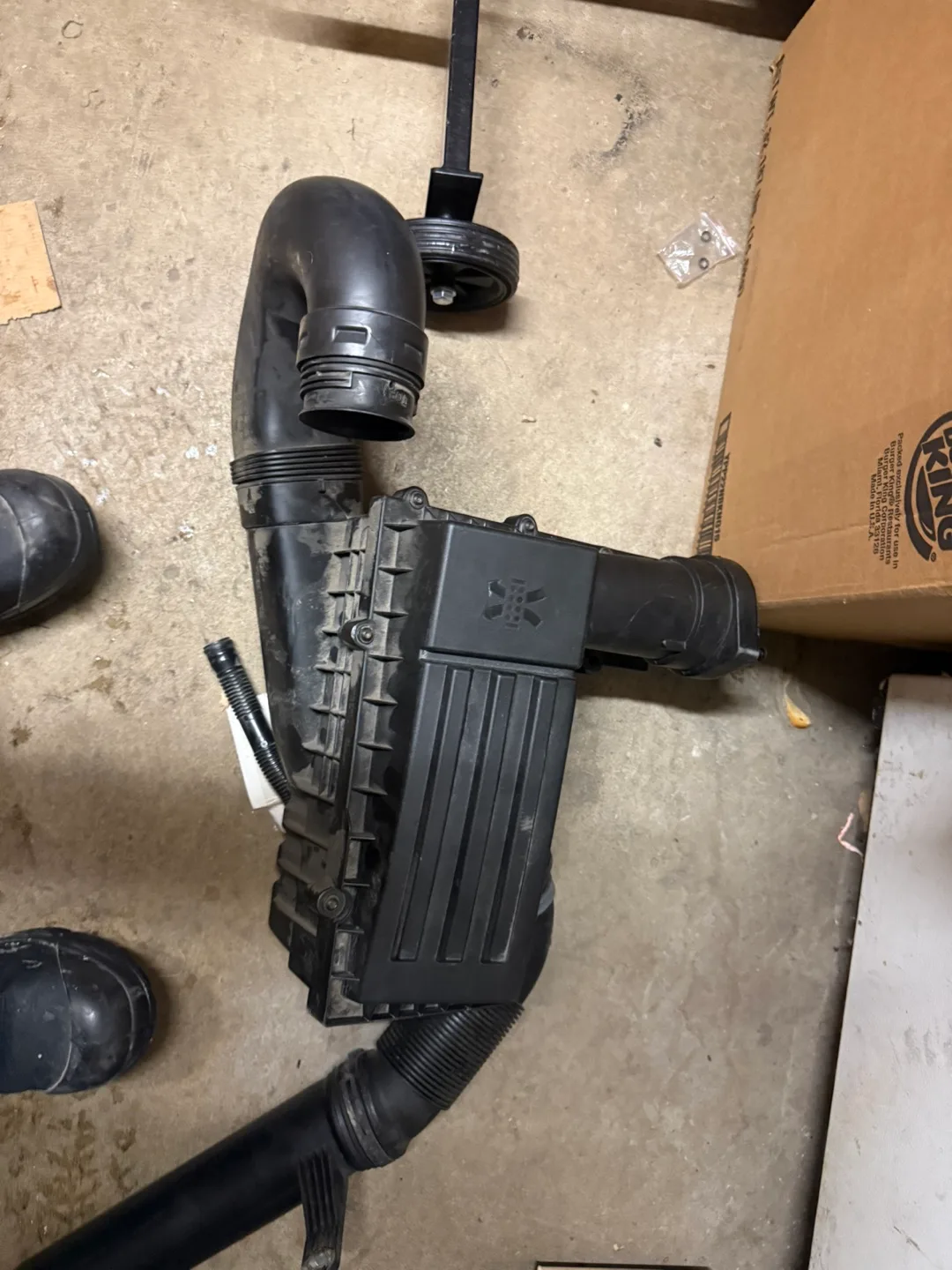 Volkswagen Air Filter Housing Assembly image indicator(3)