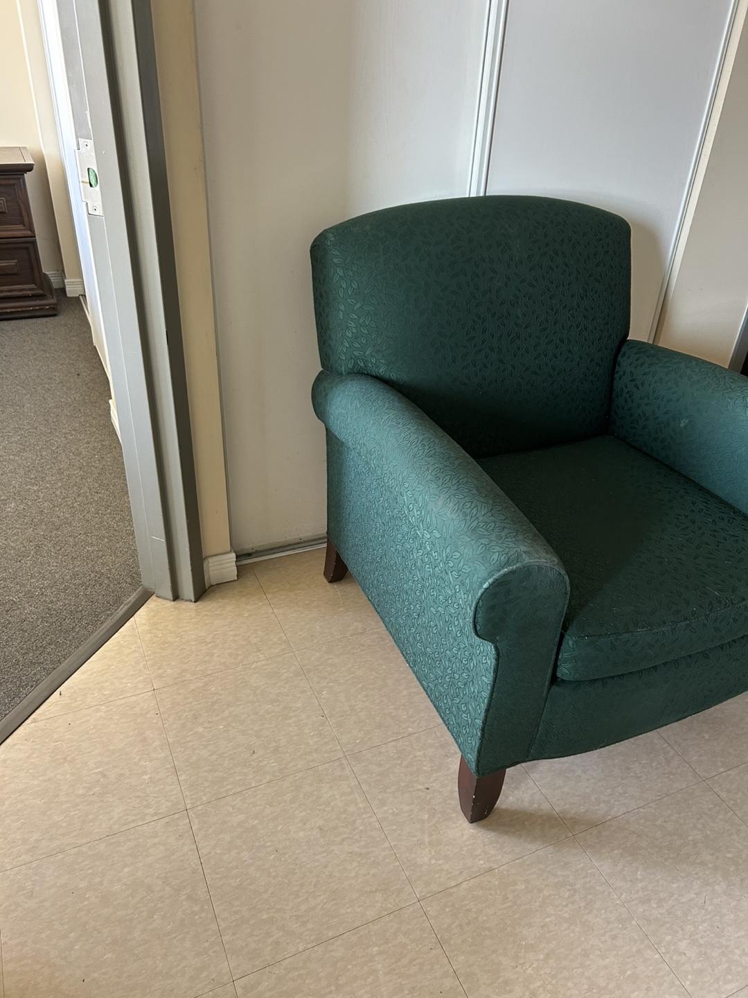 Green Armchair - photo 2