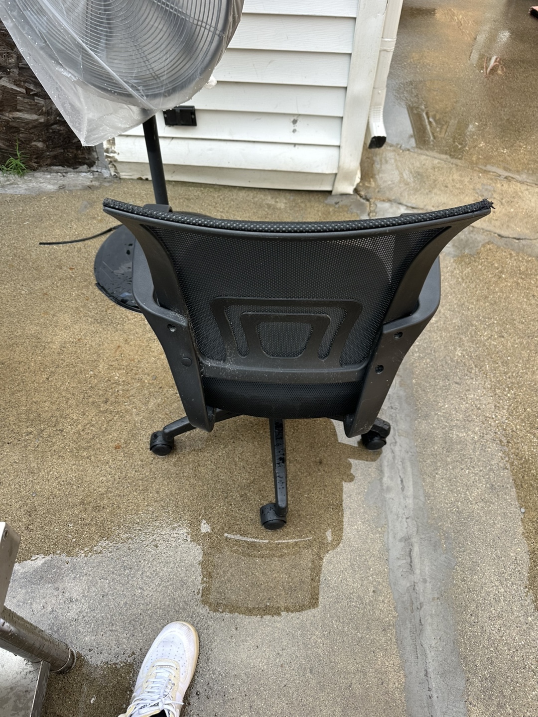 Workforce Black Mesh Office Chair - photo 2