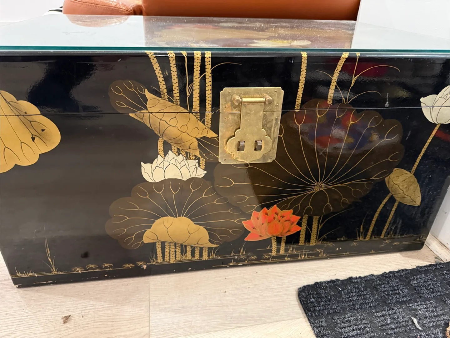 Antique Chinese Lacquer Chest/Side table image indicator(2)