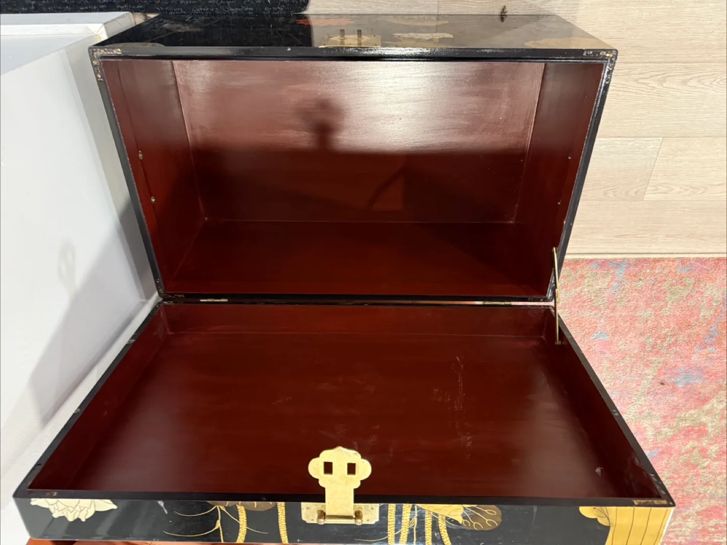 Antique Chinese Lacquer Chest/Side table image indicator(4)