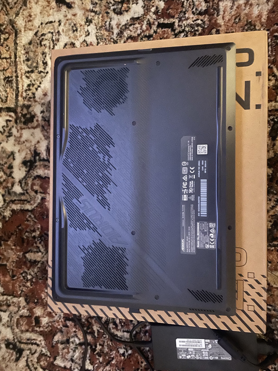 -= 1400$ =- AORUS 16X 9SG-43USC64SH w/ GeForce RTX 4070 (2024) - photo 2