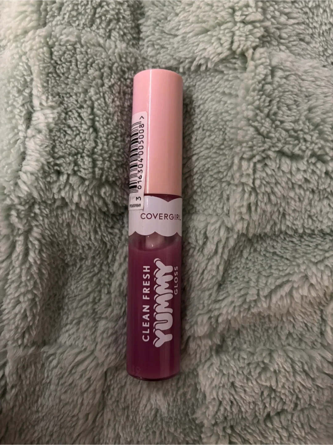 Covergirl Clean Fresh Yummy Gloss & Essence Mascara thumbnail