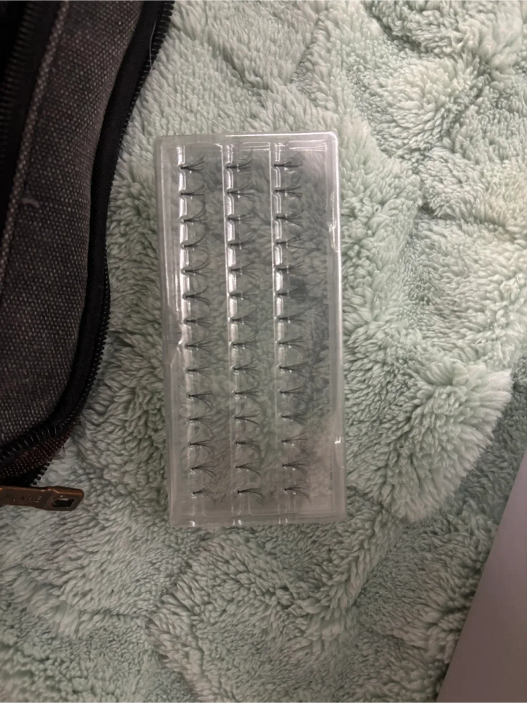 Covergirl Clean Fresh Yummy Gloss & Essence Mascara image indicator(2)