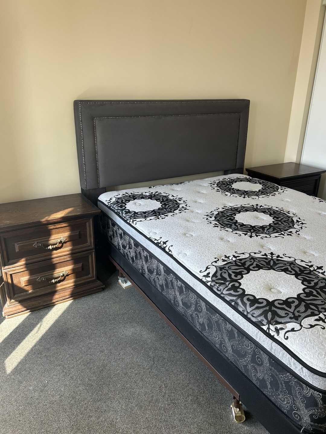Queen Size Headboard and boxspring - photo 4