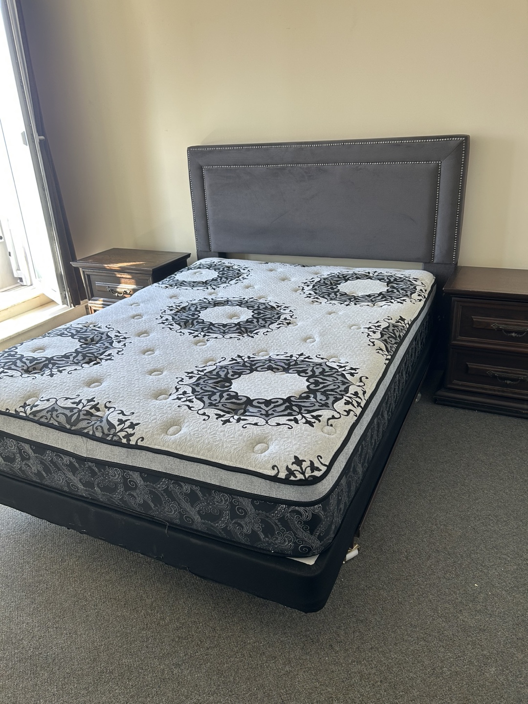 Queen Size Headboard and boxspring - photo 2