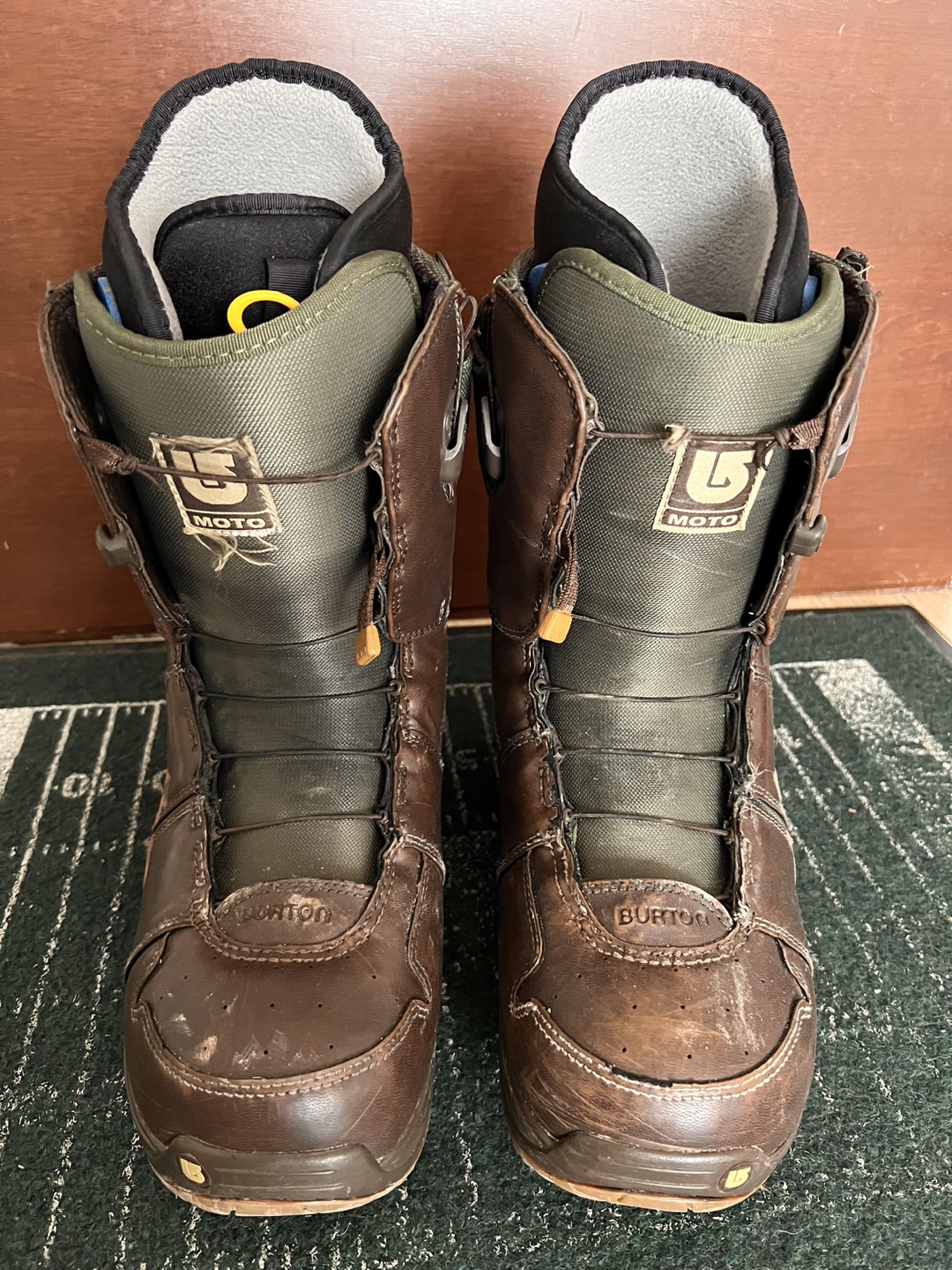 Burton Moto Snowboard Boots Size 8.5