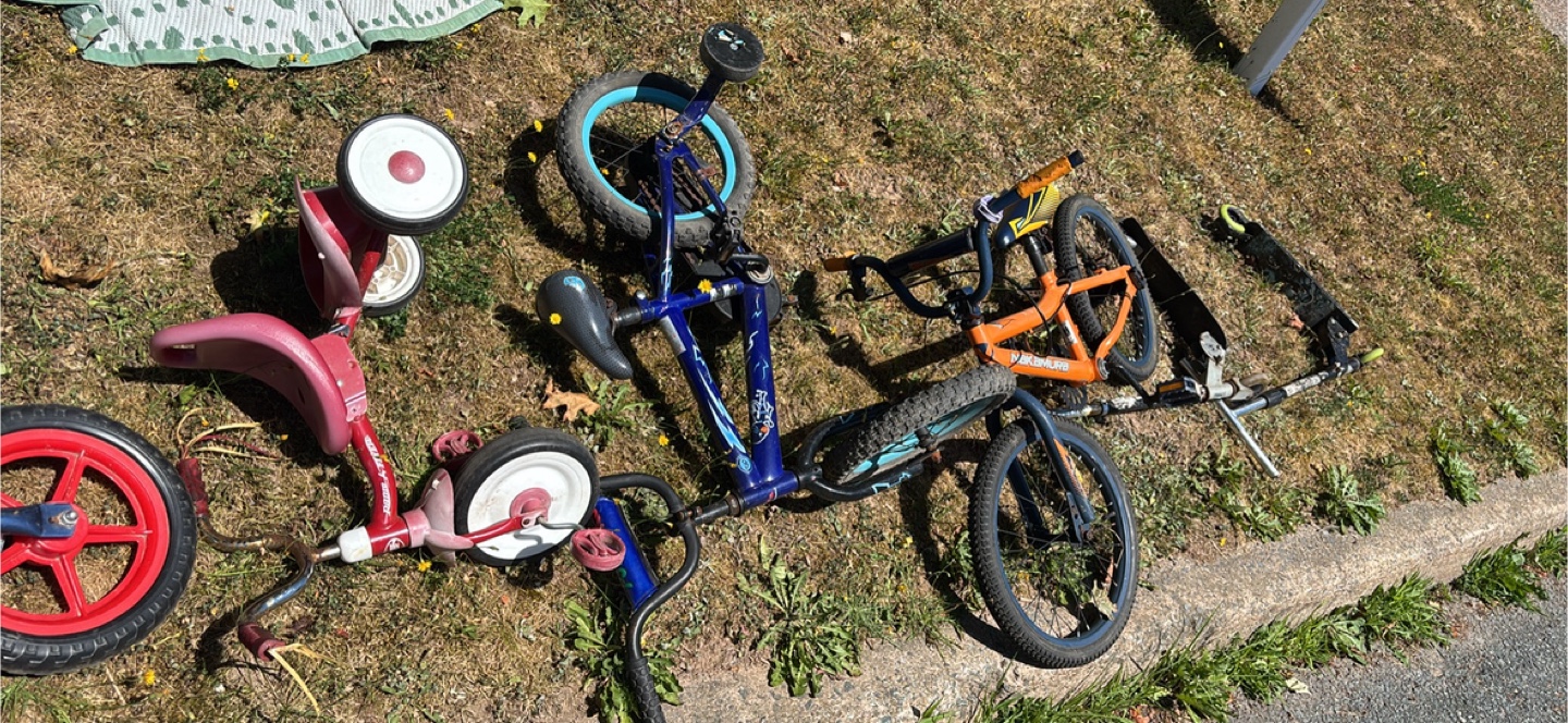 Moving sale!! Kids Ride-On Toys - Trucks, Bikes, and More! - photo 4