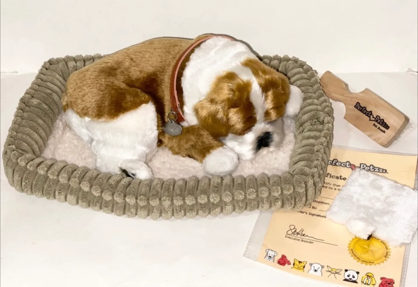WORKING Perfect Petzzz Bulldog - Realistic Plush Pet thumbnail