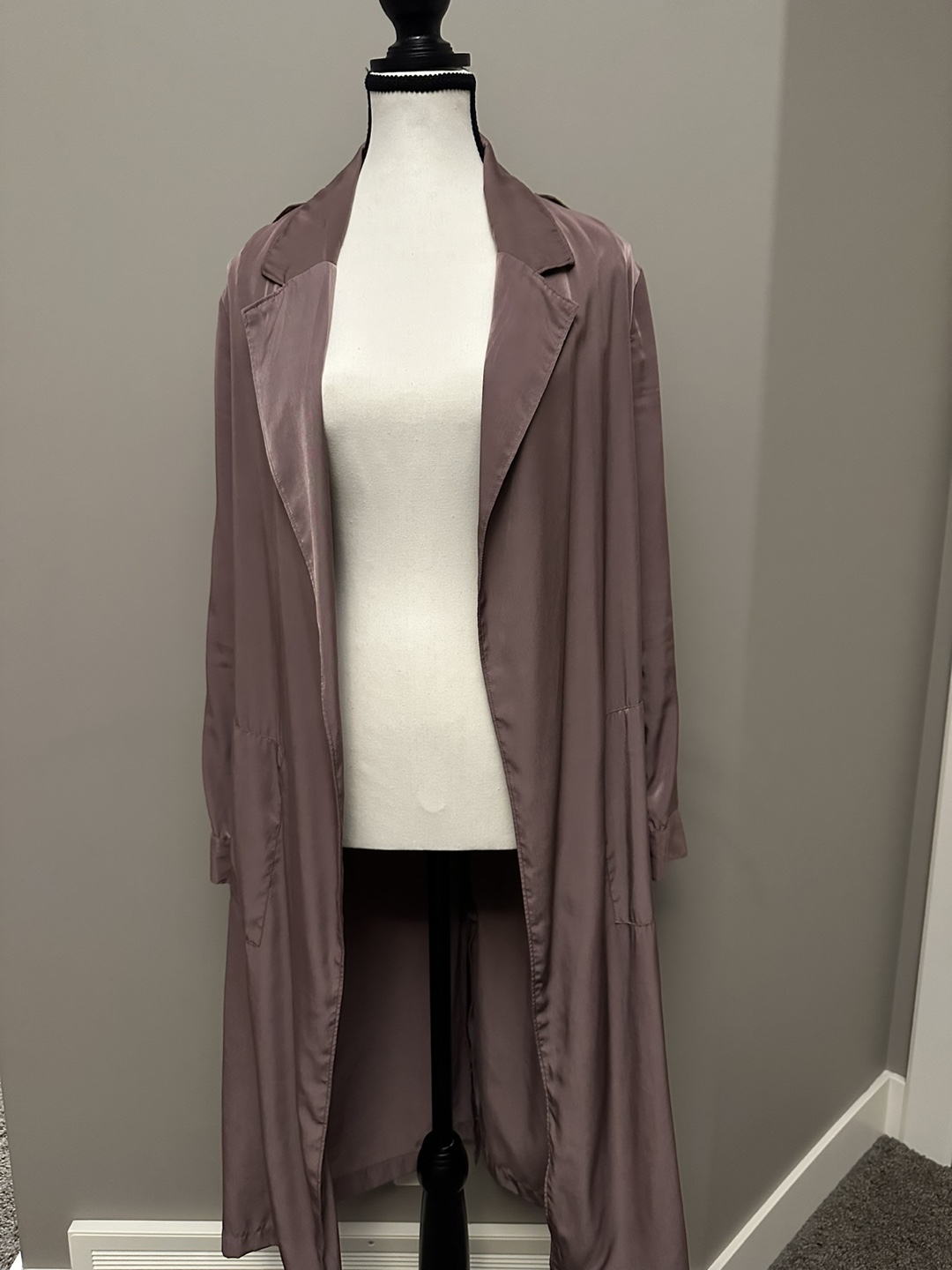 Assorted Women's Dresses and Coats - photo 3