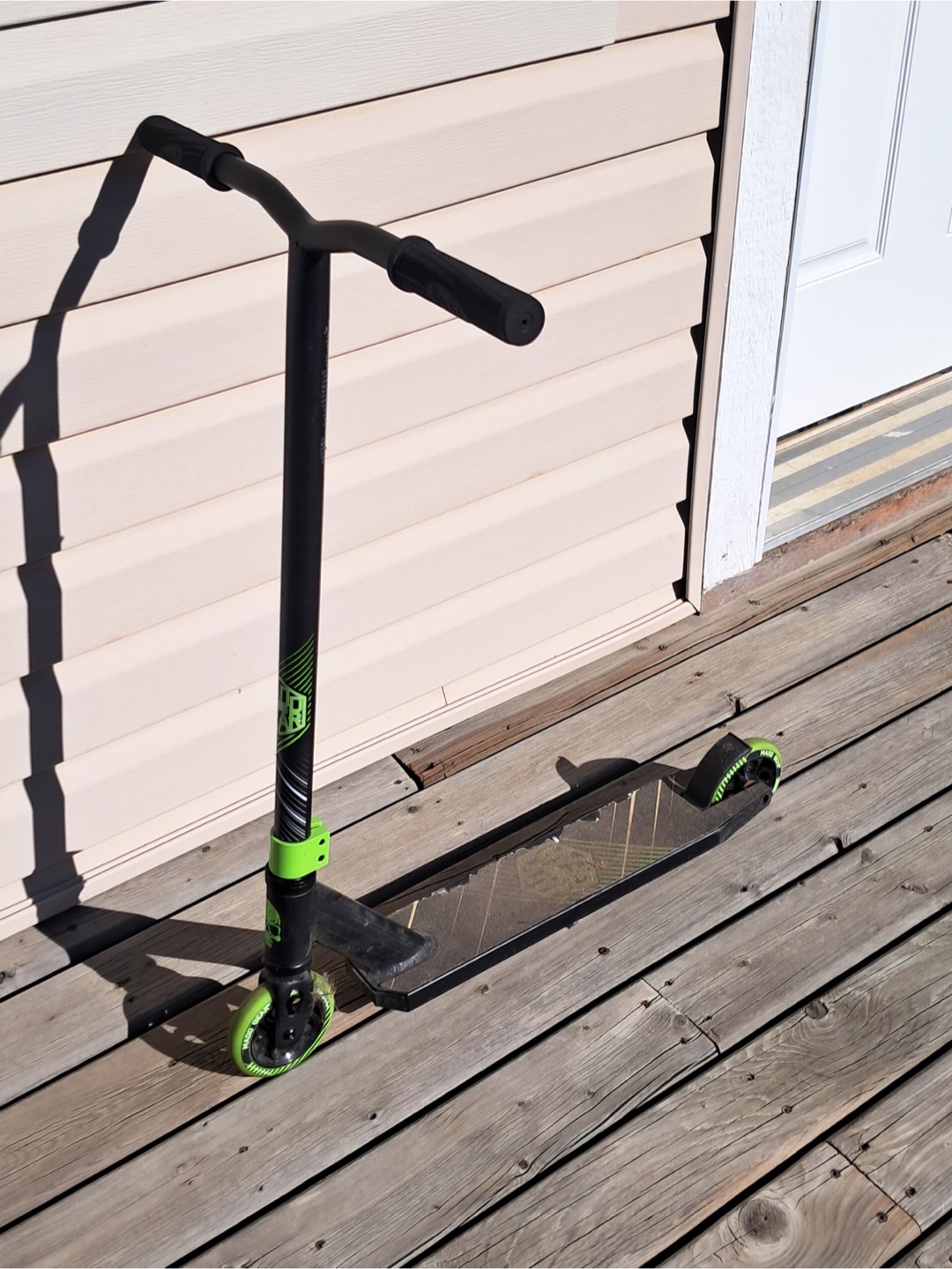 Madd Gear (MG) Stunt Scooter - Green & Black - photo 3