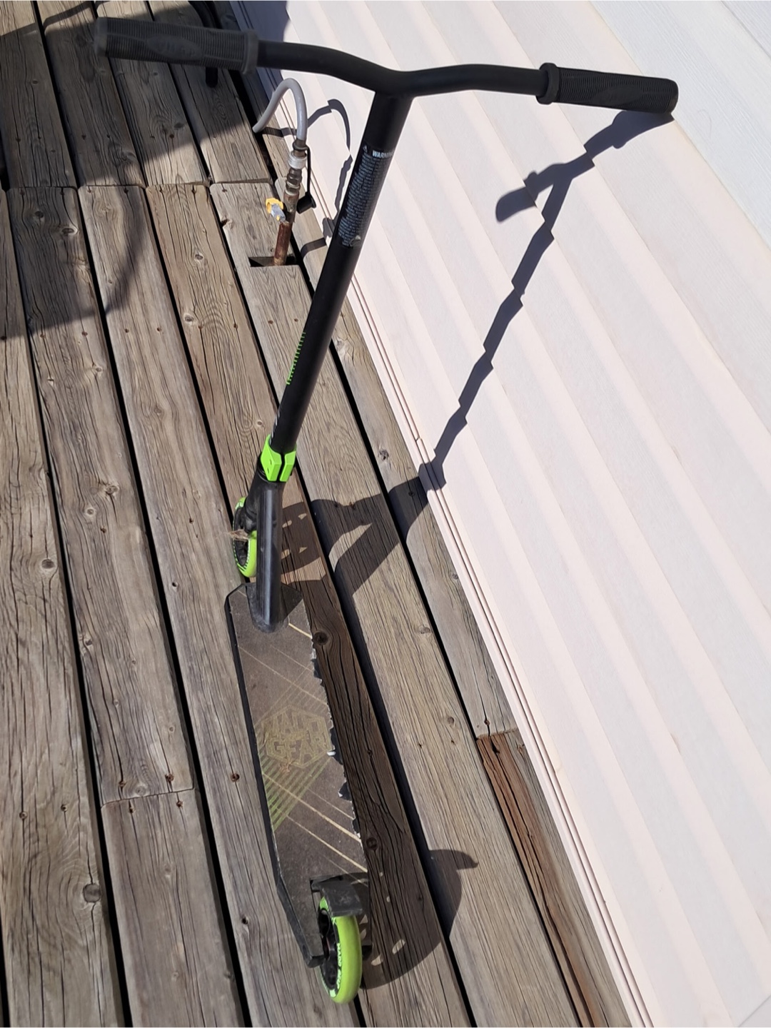 Madd Gear (MG) Stunt Scooter - Green & Black