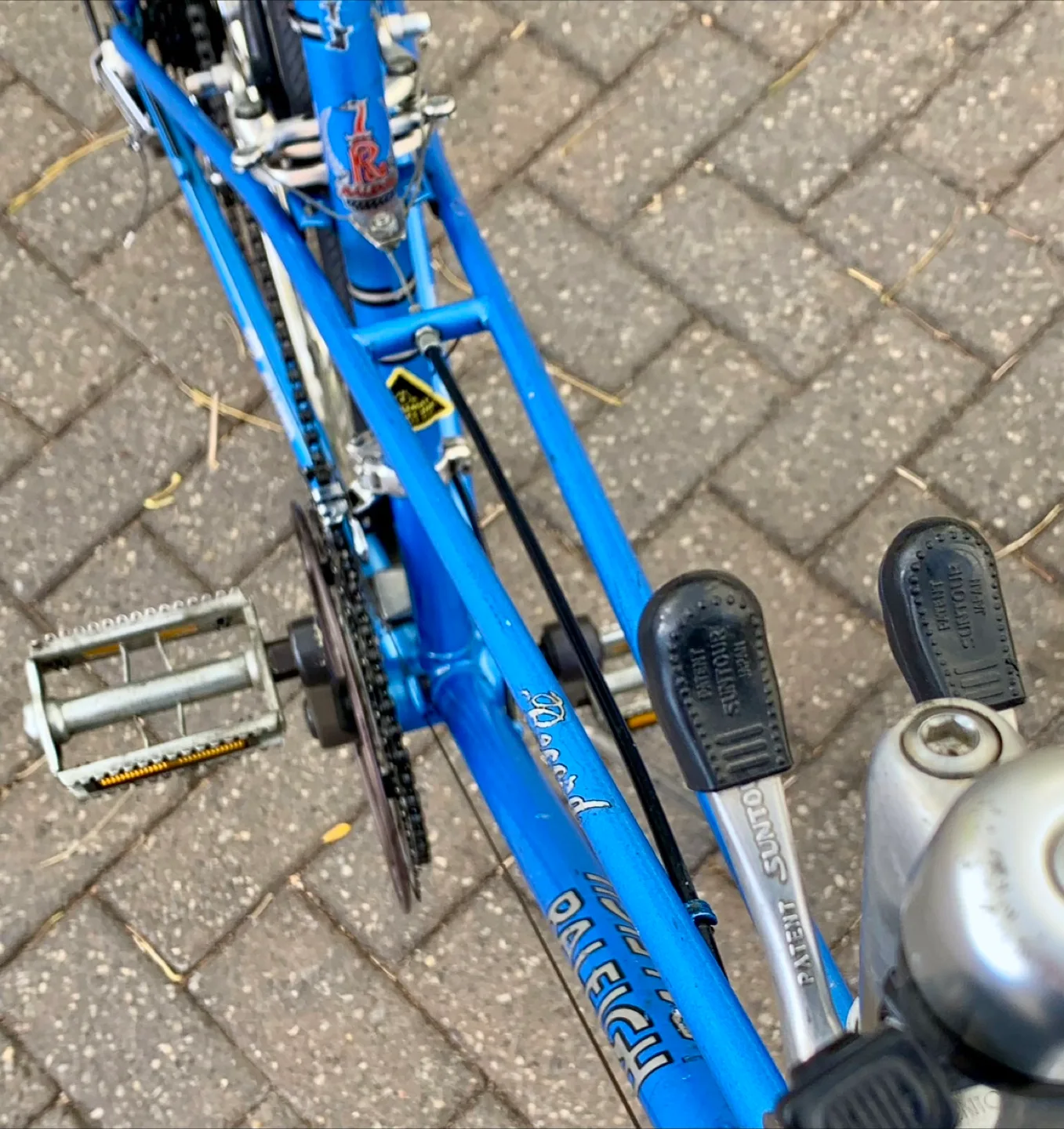 CLASSIC! Raleigh Racer Bike 12 speeds A1 Beautiful condition. image indicator(6)