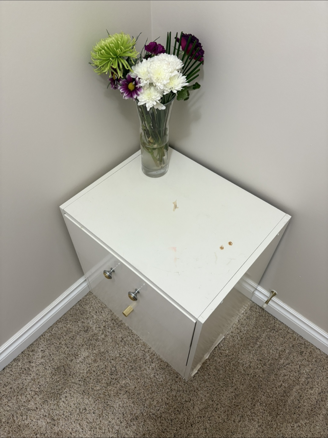 White 2 Drawer Nightstand - photo 2