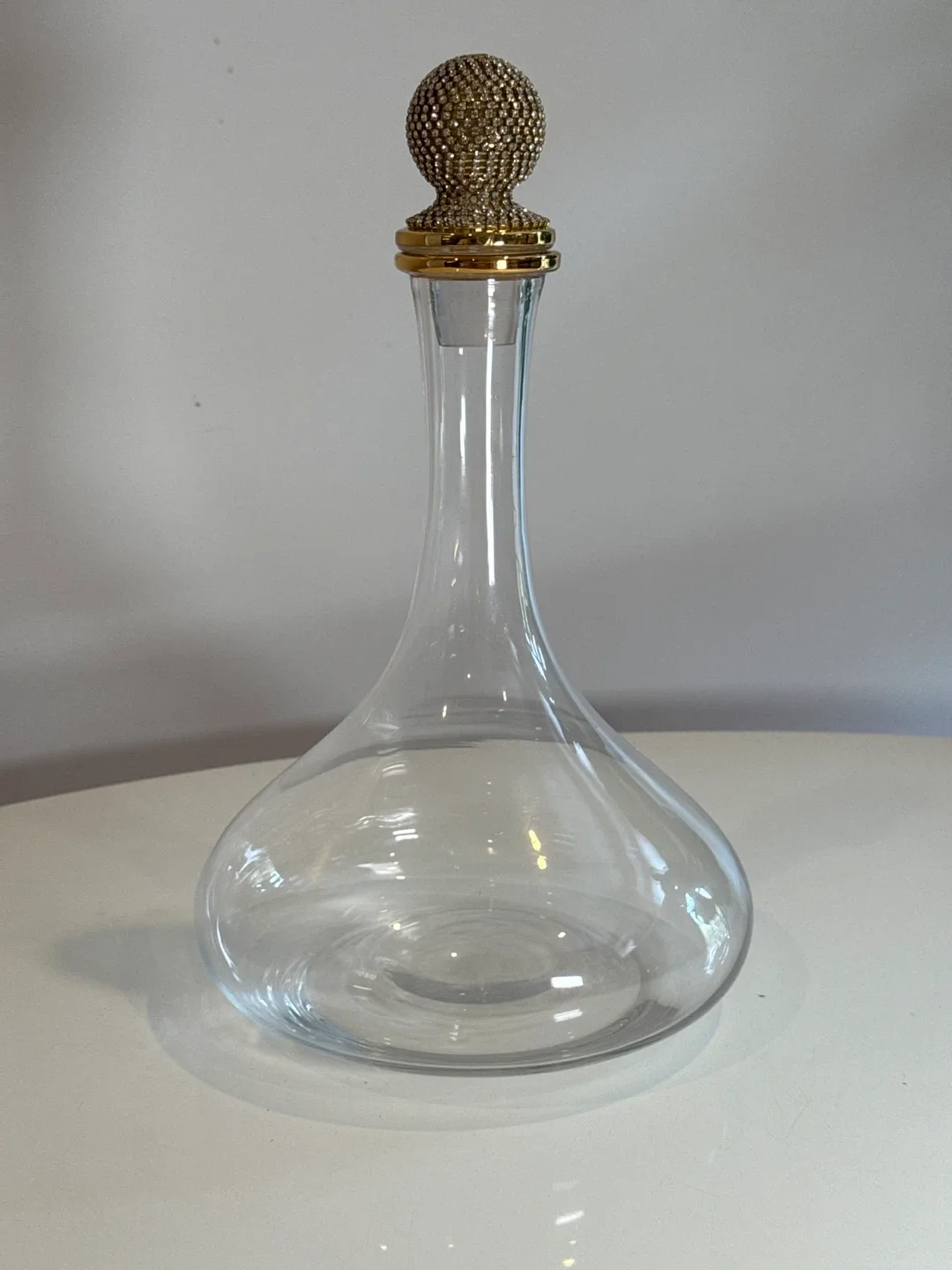 Glass Wine Decanter with Stopper thumbnail