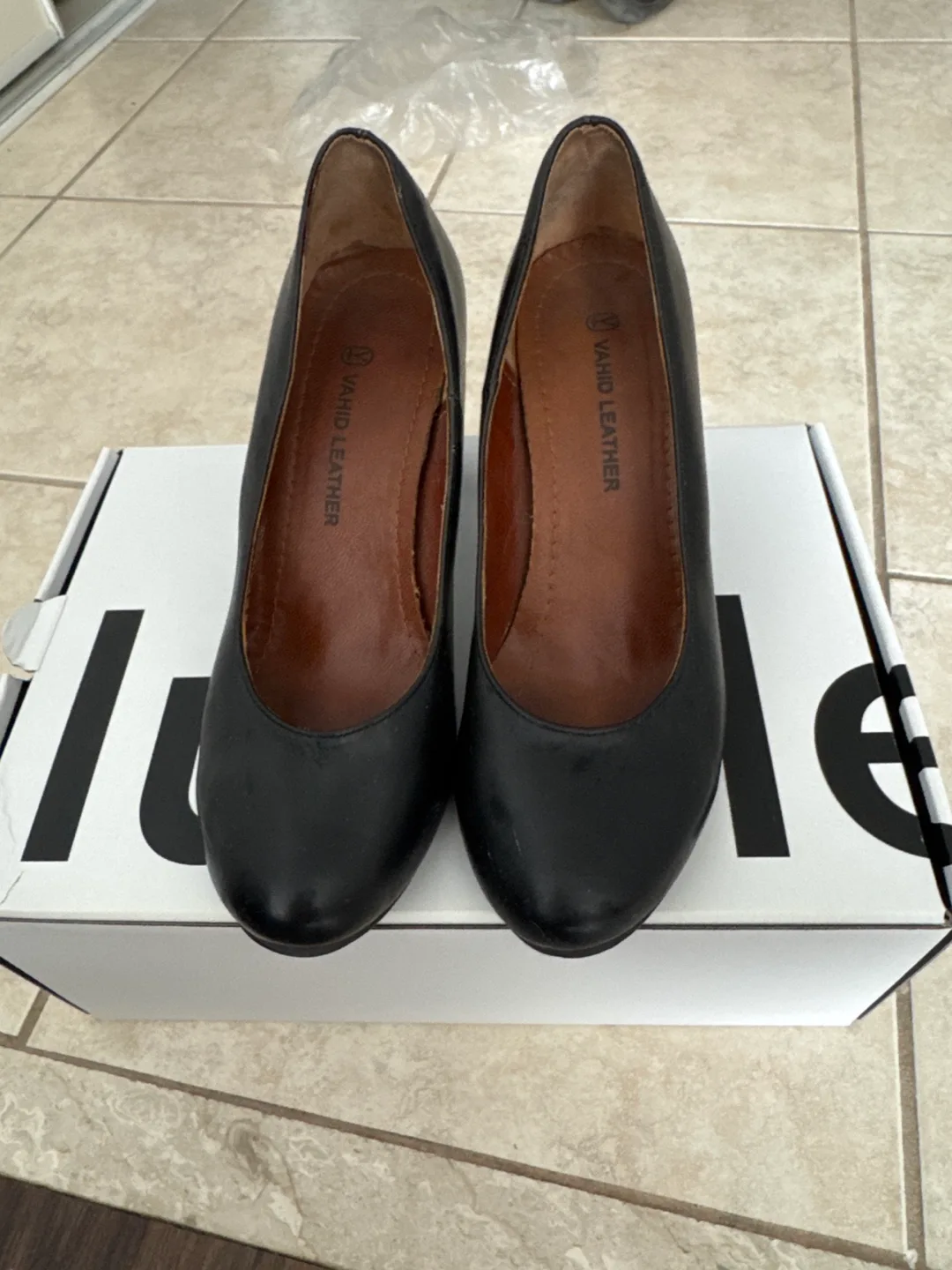 Vahid Leather Black Heels image indicator(4)