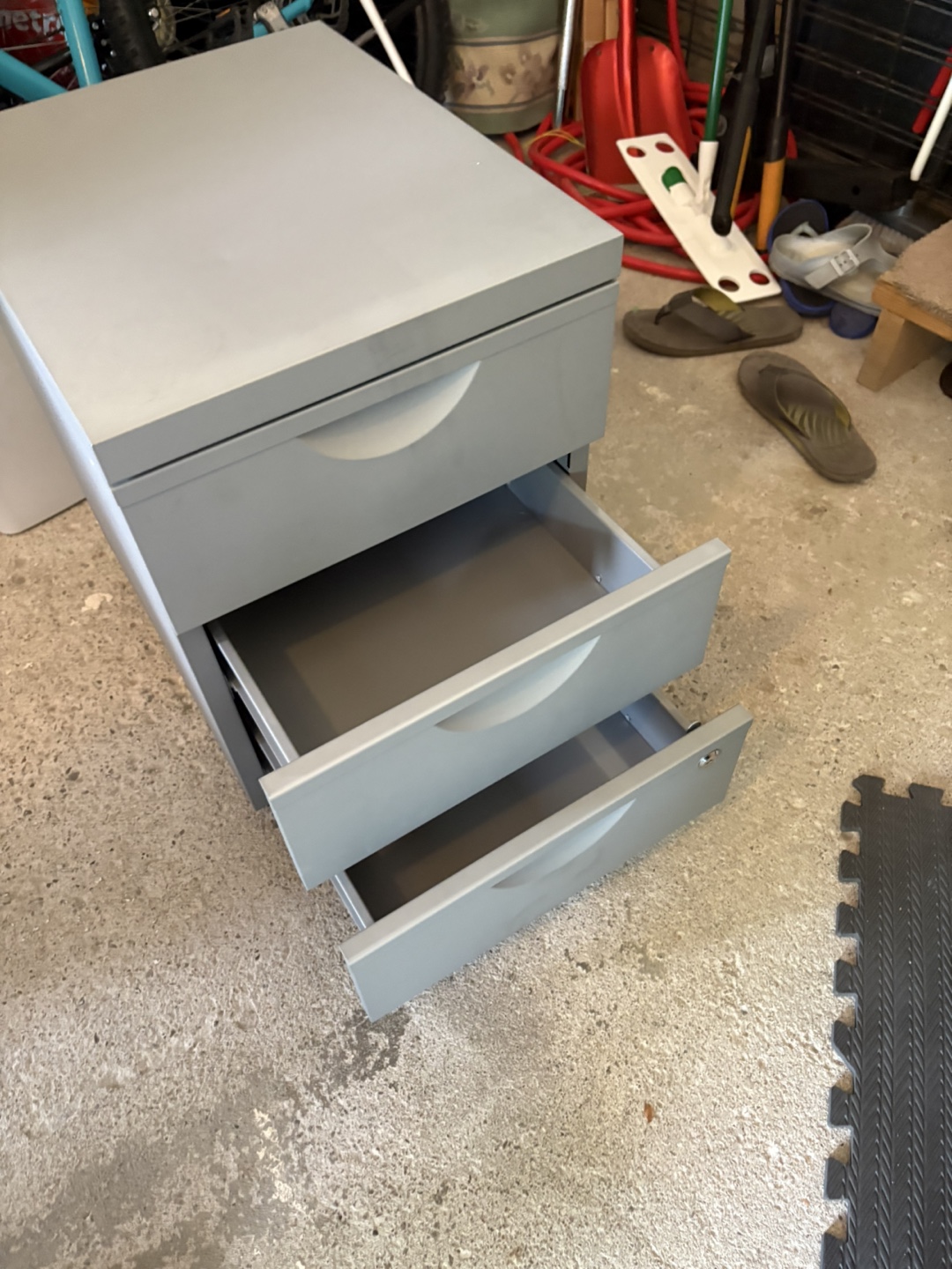 Grey 3-Drawer Filing Cabinet - photo 3