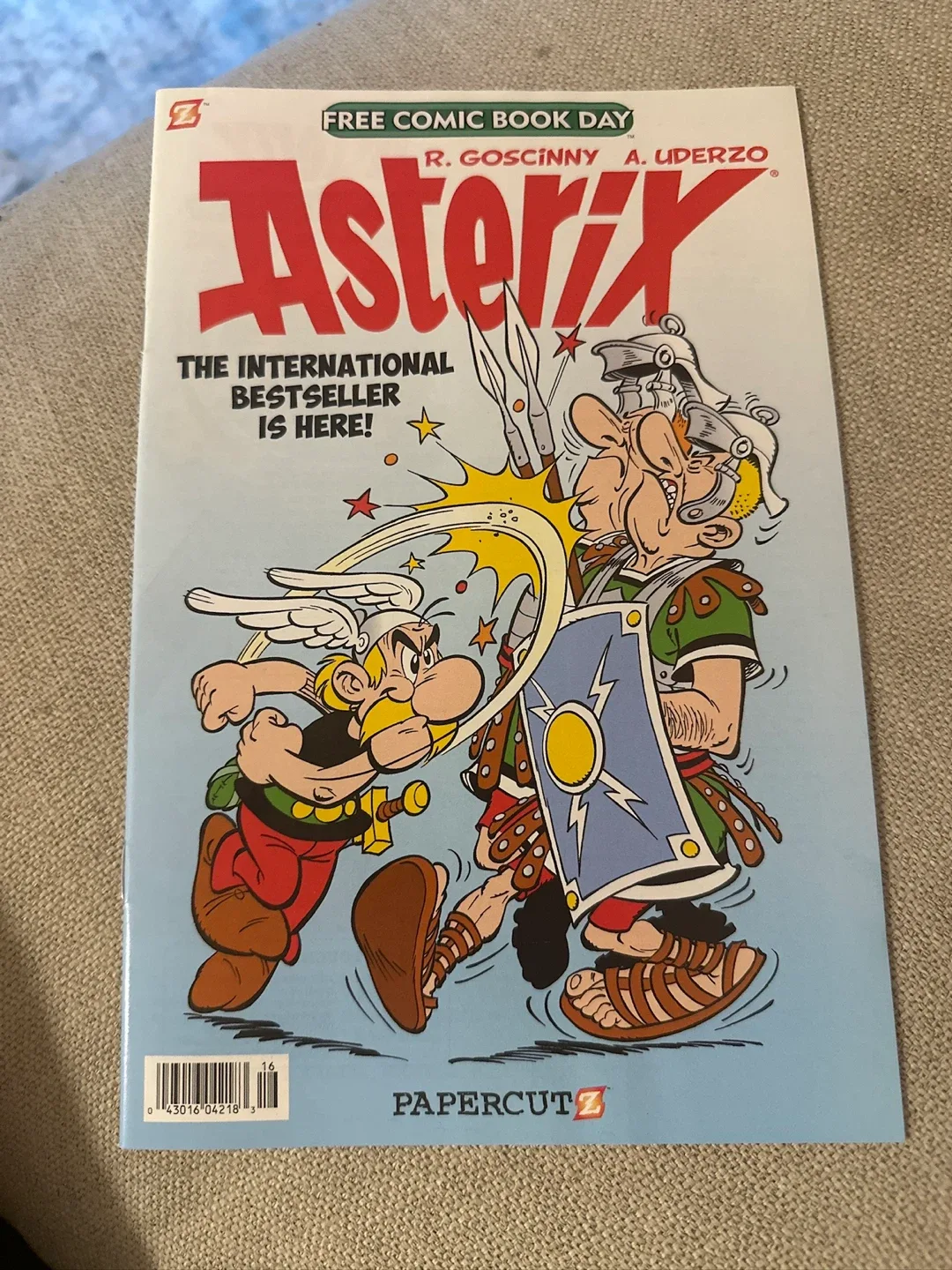 Asterix Comic Book NM