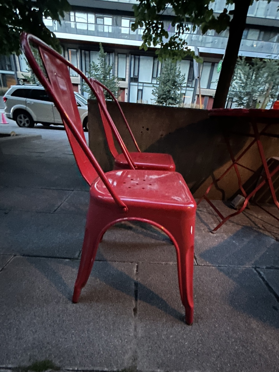 Red Metal Outdoor Chairs - Set of Two - photo 2