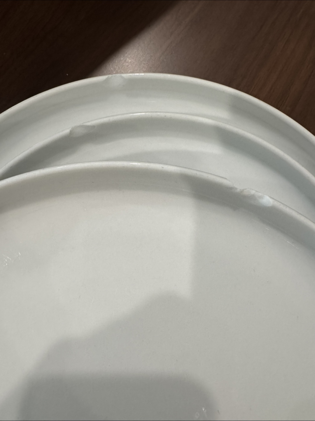 4L & 3S Porcelain dinner plates with some chips - photo 3