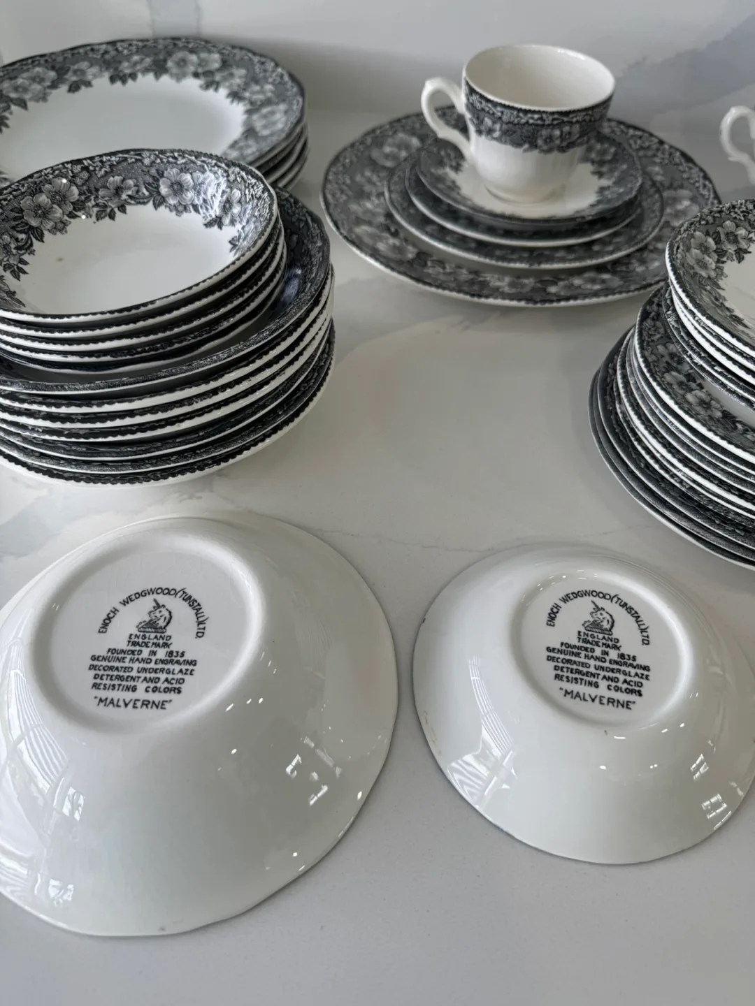 Enoch Wedgwood Tunstall Ltd. "Malverne" Set image indicator(4)