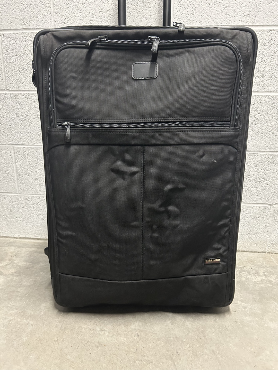 Kirkland Black 28in large Suitcase