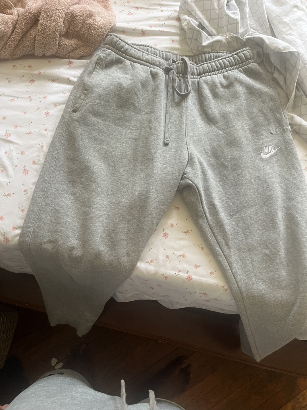 Nike Gray Sweatpants - photo 2