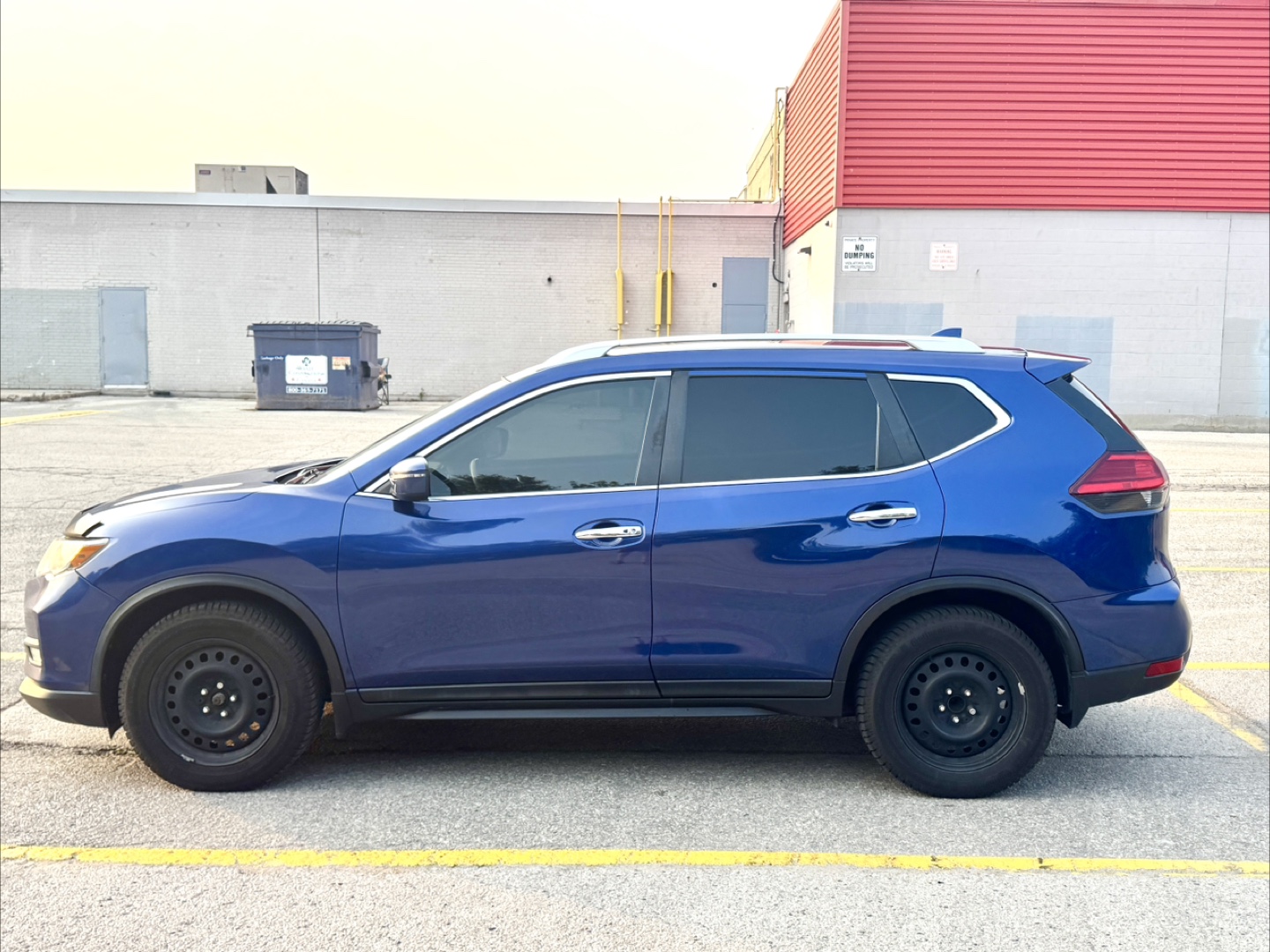 Nissan Rogue Blue SUV - photo 4