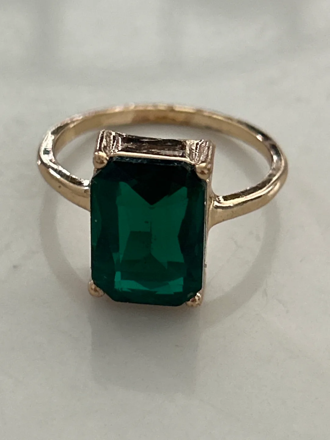Green Stone Ring thumbnail