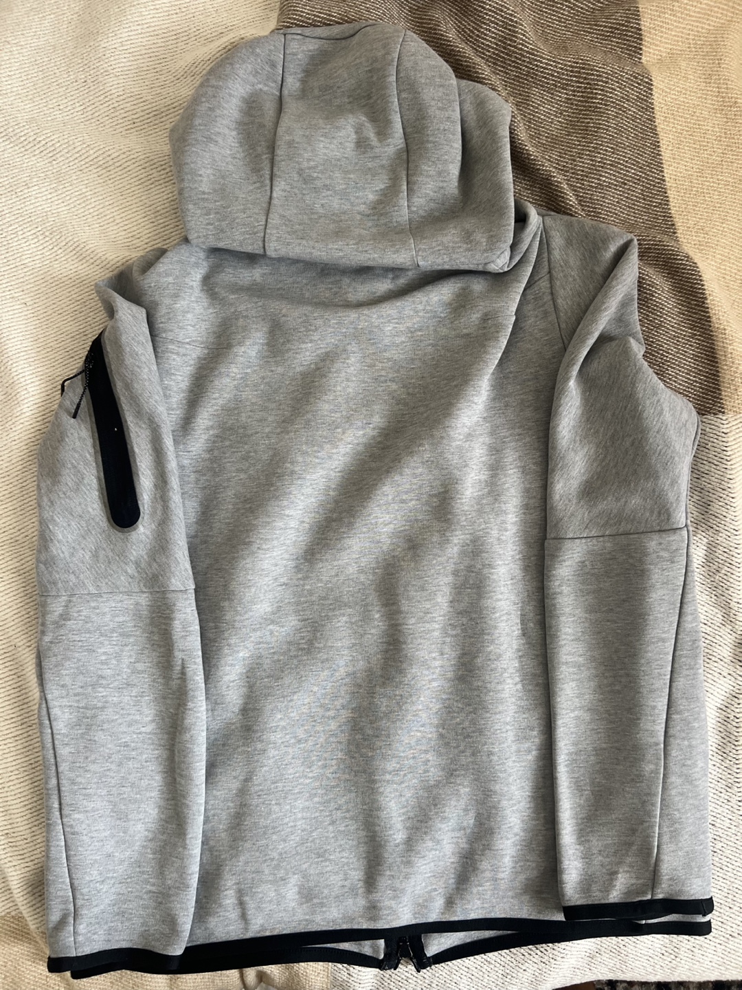 Mans Nike tech size Large - photo 2