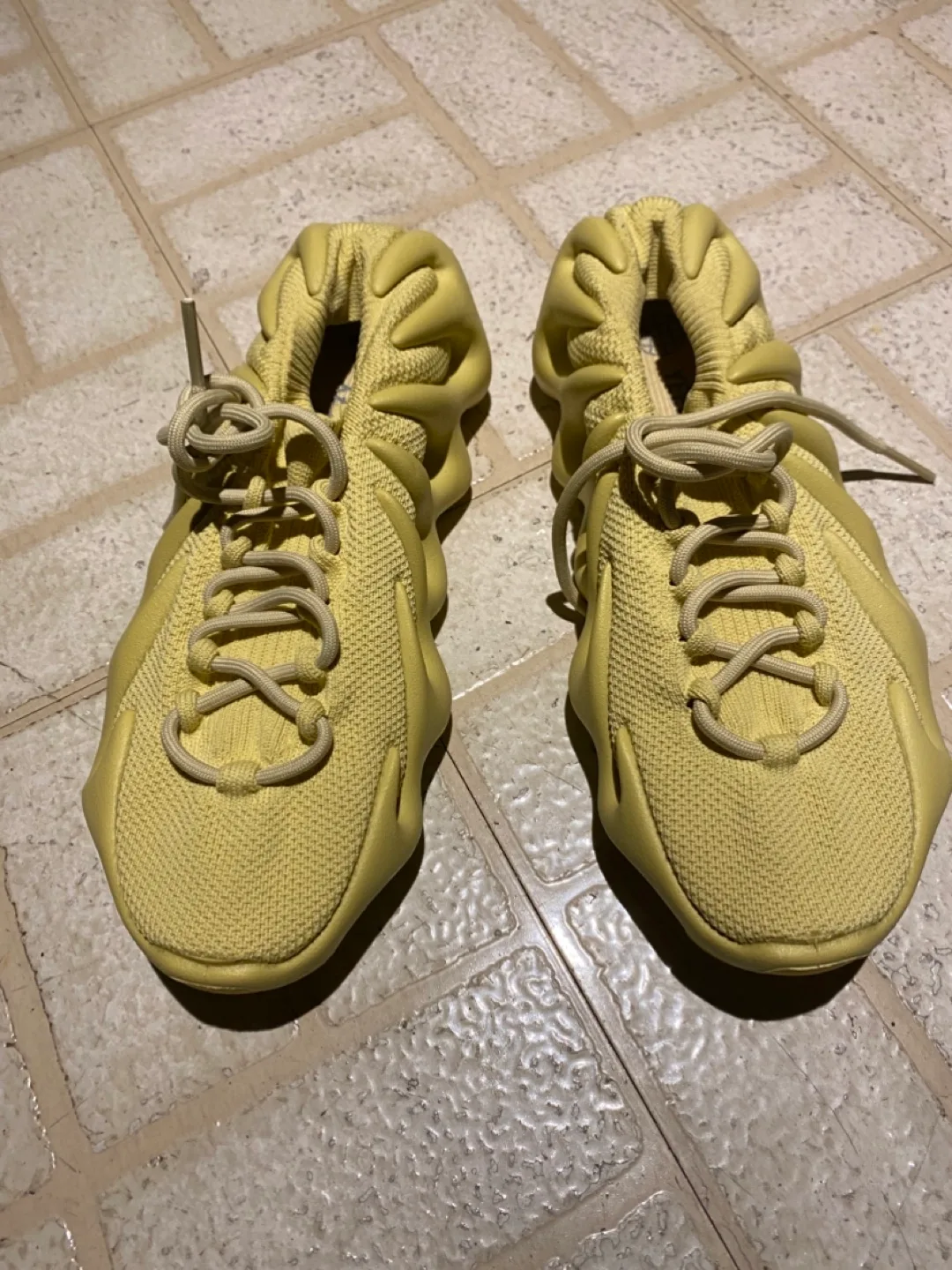Adidas Yeezy 450 Sulfur Size 8.5 US