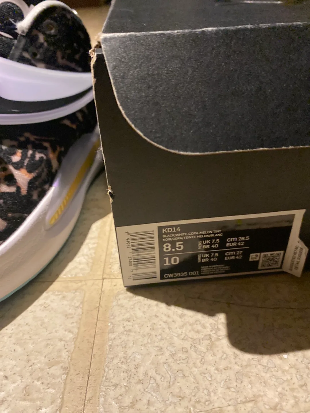 Nike KD14 Black/White/Melon Tint, Size 8.5 image indicator(3)