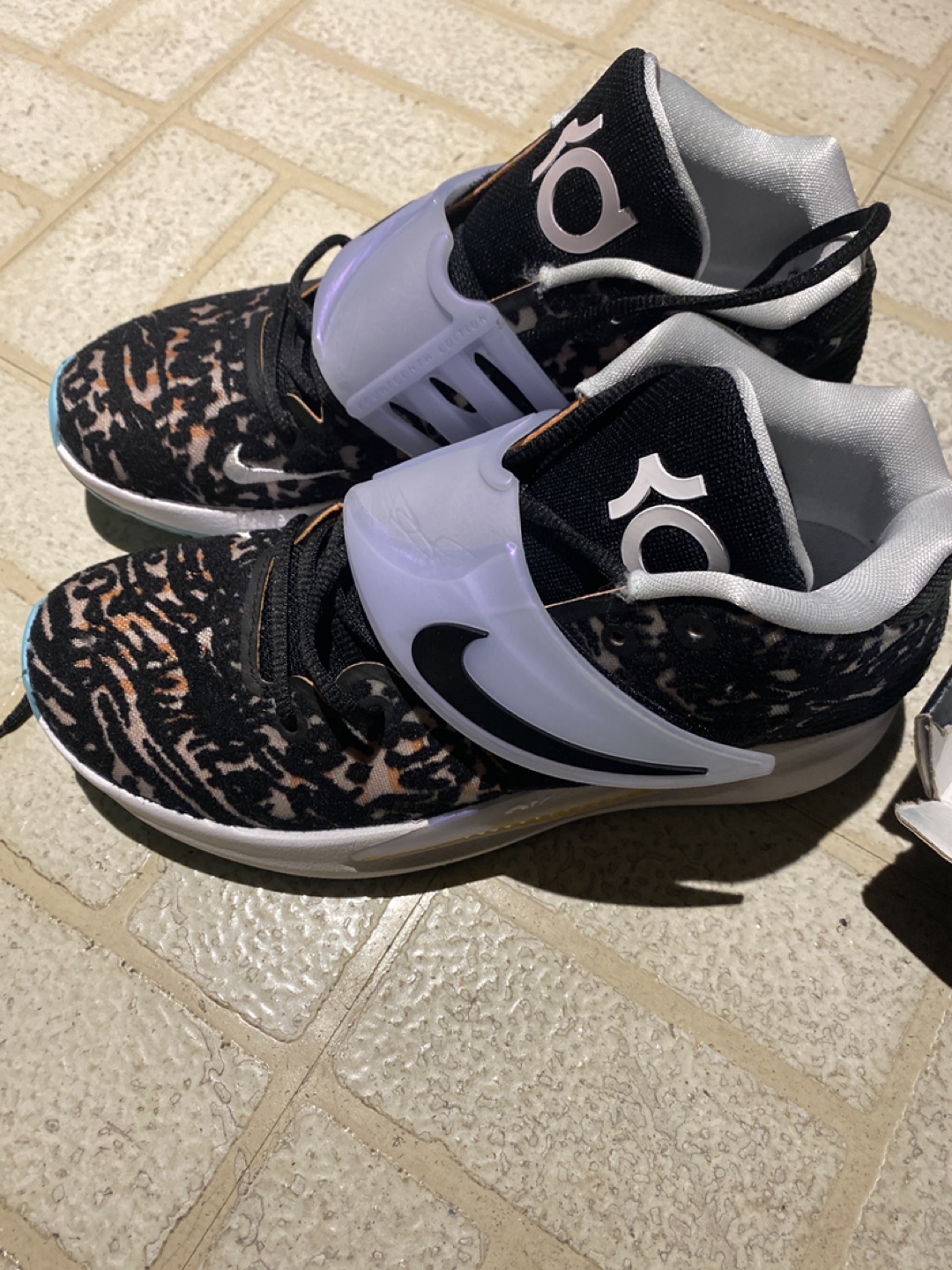 Nike KD14 Black/White/Melon Tint, Size 8.5 - photo 2