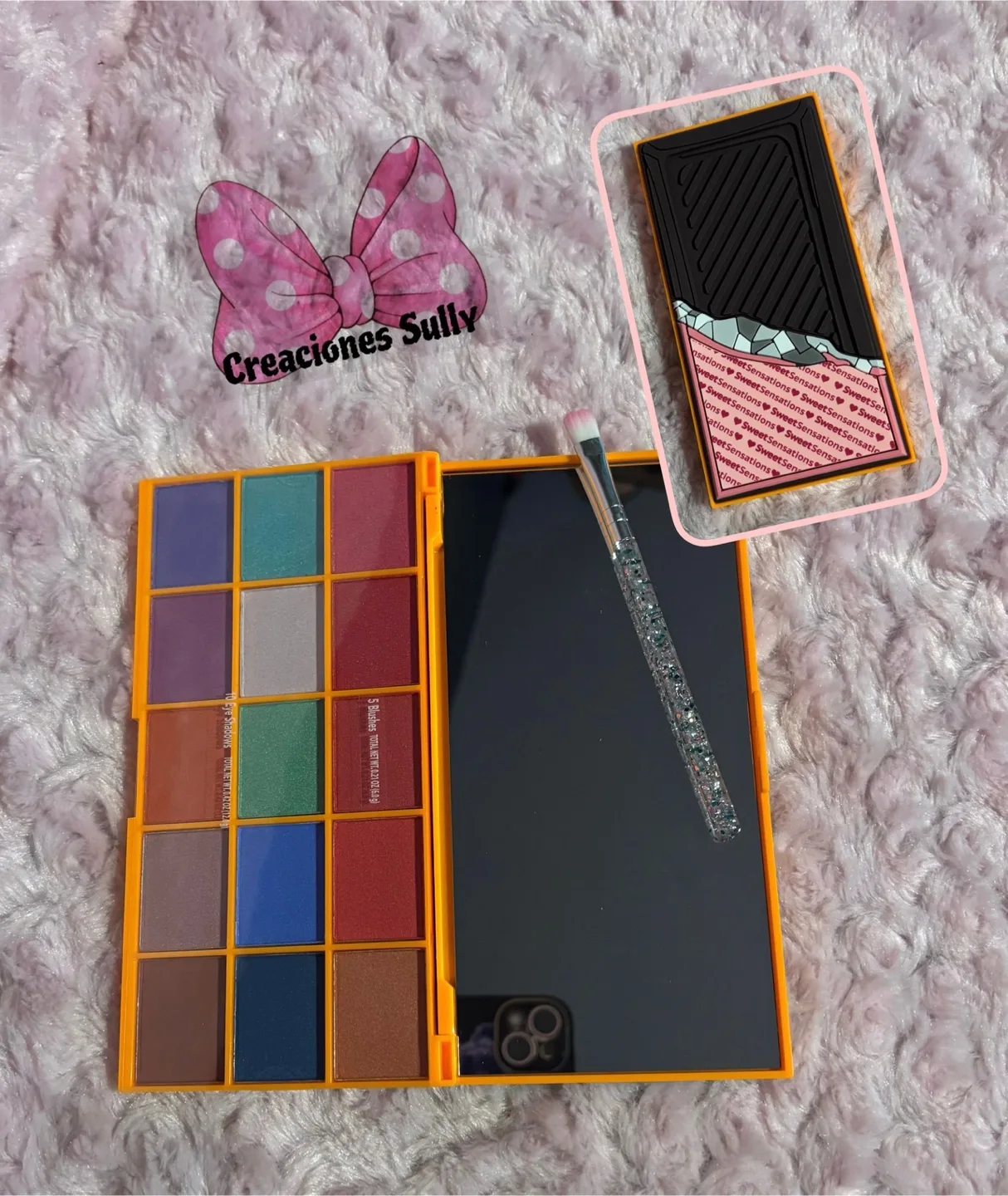 Makeup Palette with Brush thumbnail