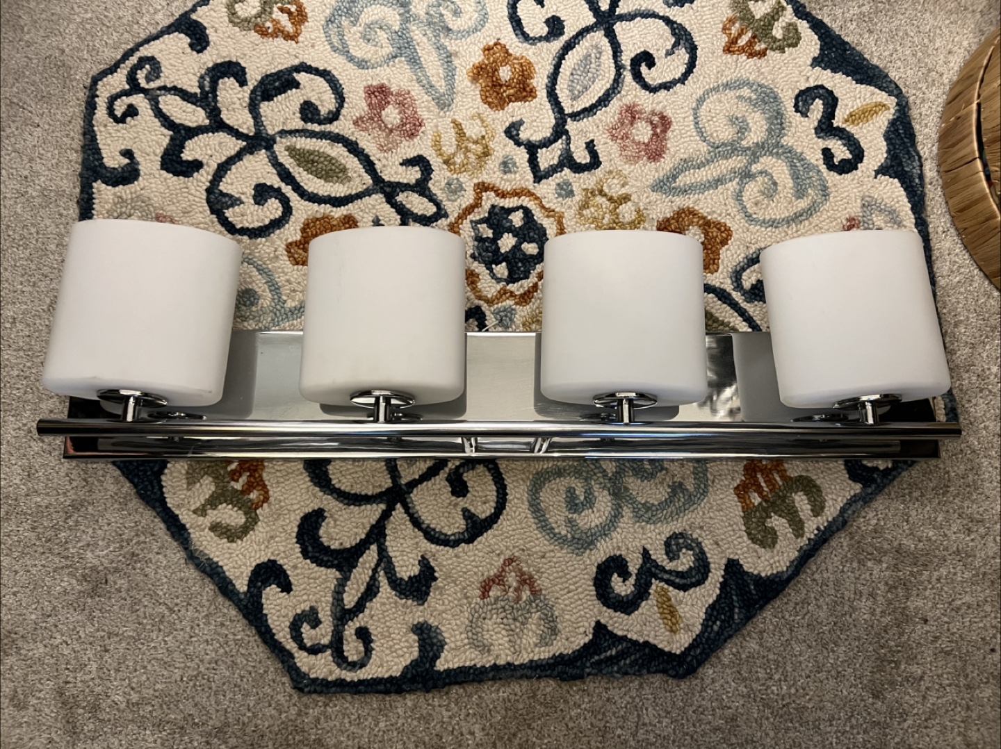 Bathroom Vanity Light Fixture - 4 Bulbs - photo 2