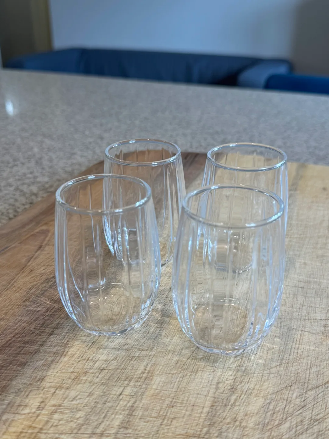 Set of 4 Clear Glass Tumblers thumbnail