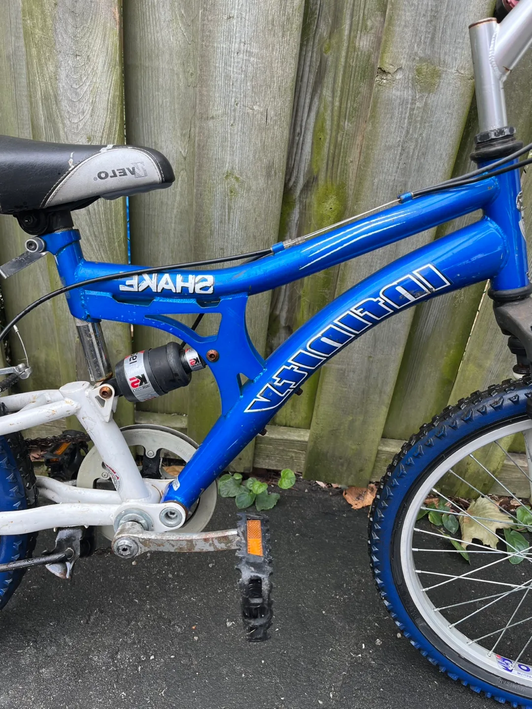 Infinity Shake 20" Blue Mountain Bike image indicator(3)