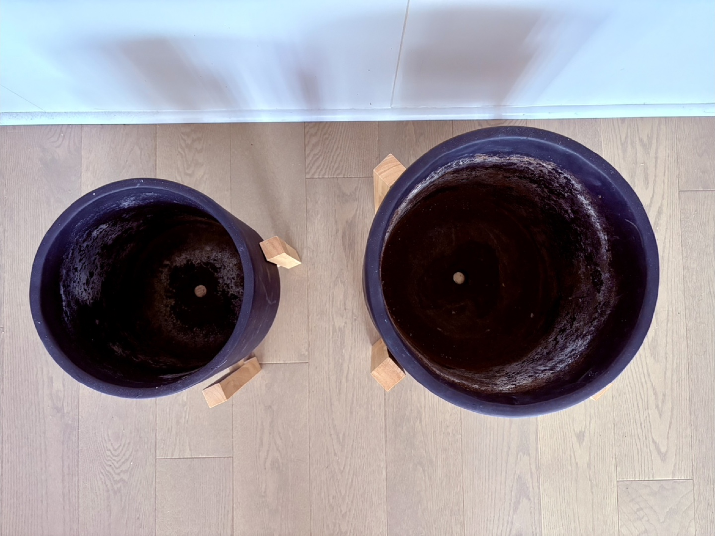 Urban Barn Adah Standing Planters - Black - photo 3