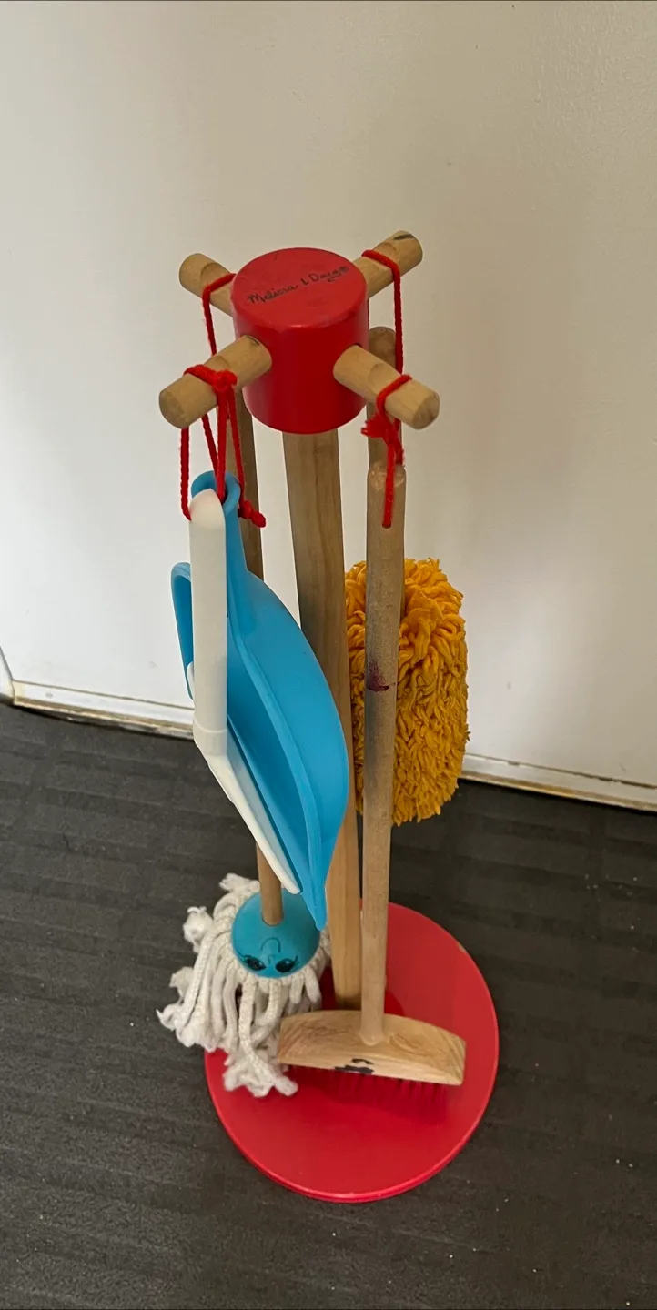 Melissa & Doug Cleaning Set - Pretend Play thumbnail